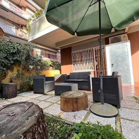 Your House And Garden In Appartement Rome